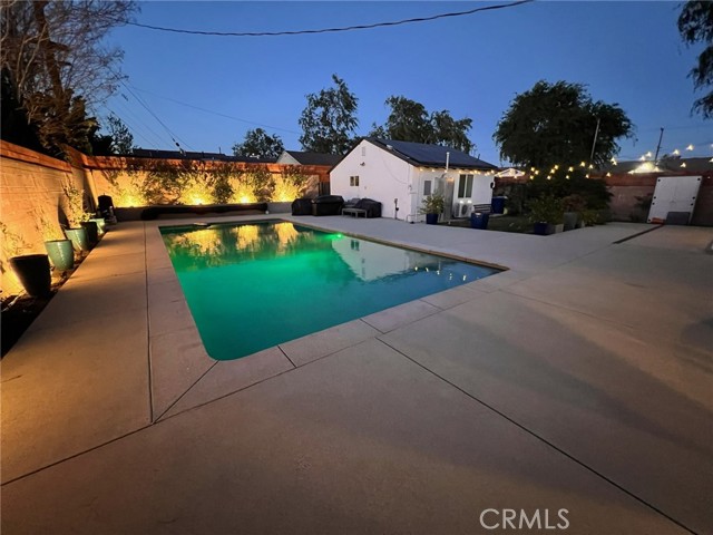 Detail Gallery Image 36 of 37 For 20933 Hemmingway St, Canoga Park,  CA 91304 - 4 Beds | 3 Baths