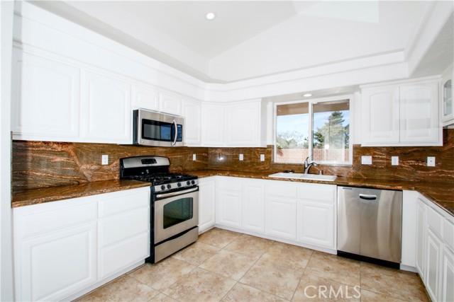 Detail Gallery Image 10 of 26 For 7772 Grand Ave, Yucca Valley,  CA 92284 - 3 Beds | 2 Baths