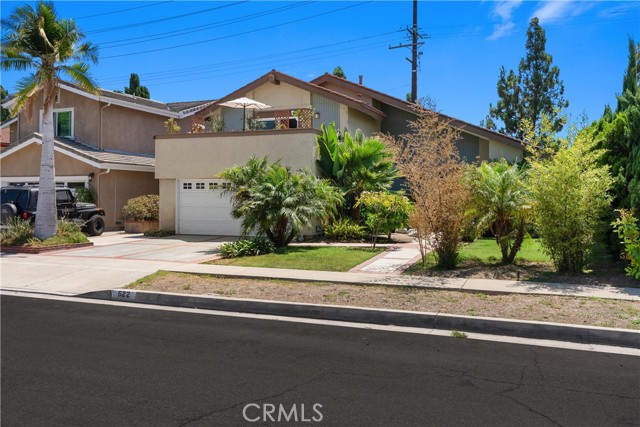 Detail Gallery Image 2 of 35 For 622 W Alpine Ave, Santa Ana,  CA 92707 - 5 Beds | 3 Baths