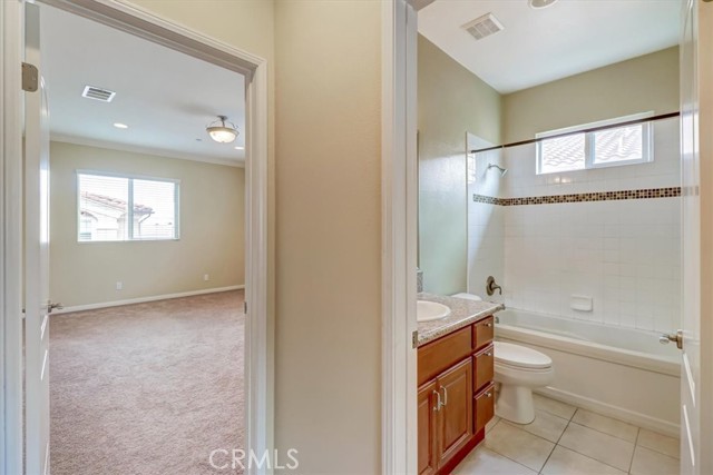 Detail Gallery Image 13 of 28 For 1714 Ruxton Ln #C,  Redondo Beach,  CA 90278 - 3 Beds | 2/1 Baths