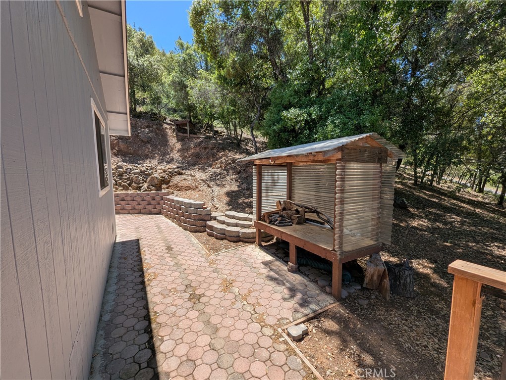 https://media.crmls.org/medias/6ab7a095-3ec5-47d7-806b-8464d502aad2.jpg?preset=X-Large