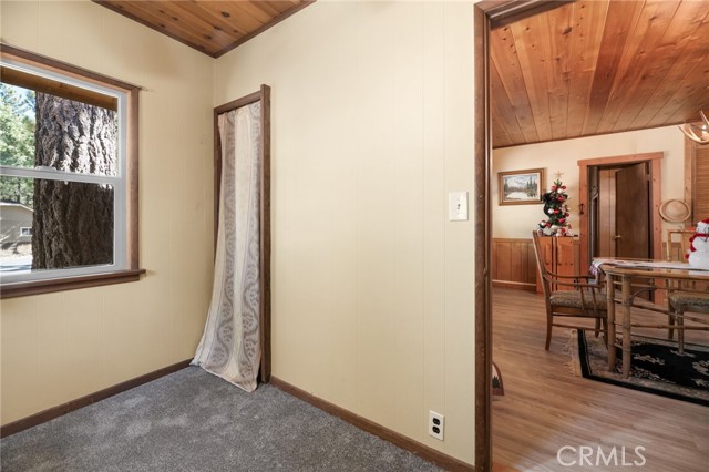 Detail Gallery Image 20 of 30 For 39791 Forest Rd, Big Bear Lake,  CA 92315 - 3 Beds | 2 Baths