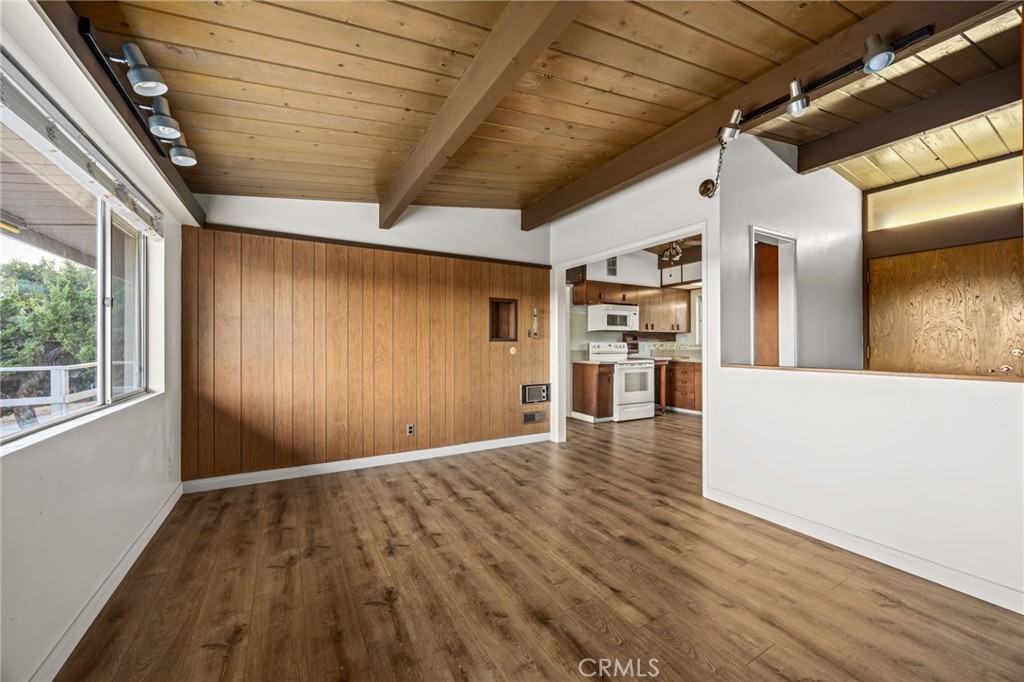 2130 El Norte - photo 7