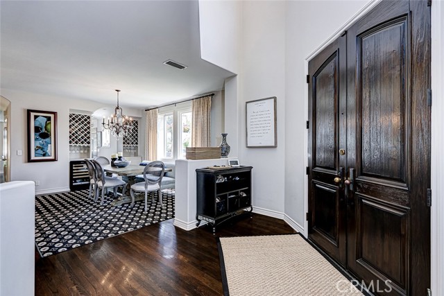 Detail Gallery Image 4 of 40 For 669 25th St, Manhattan Beach,  CA 90266 - 4 Beds | 4 Baths