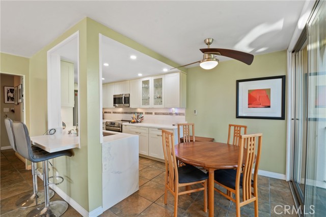 Detail Gallery Image 15 of 30 For 2101 E 2nd St #305,  Long Beach,  CA 90803 - 2 Beds | 2 Baths