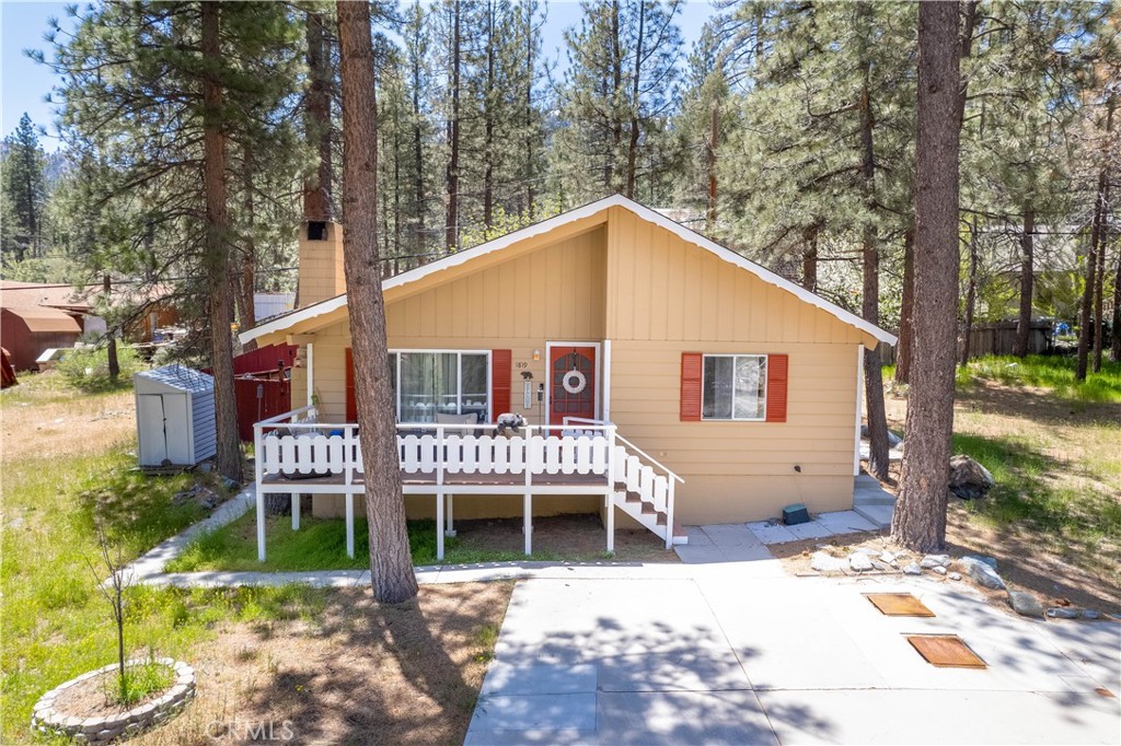 1819 State Hwy 2, Wrightwood, CA 92397