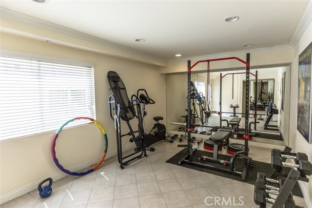550 E Santa Anita Avenue, Burbank CA: https://media.crmls.org/medias/6abb1be5-6913-4567-8bca-e5b05f0d62db.jpg