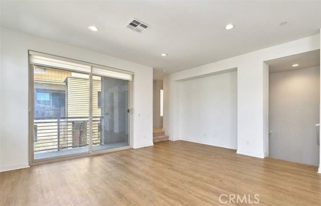 Detail Gallery Image 6 of 11 For 126 Novel, Irvine,  CA 92618 - 3 Beds | 3/1 Baths