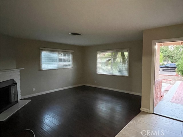 22501 Haynes Street photo 8