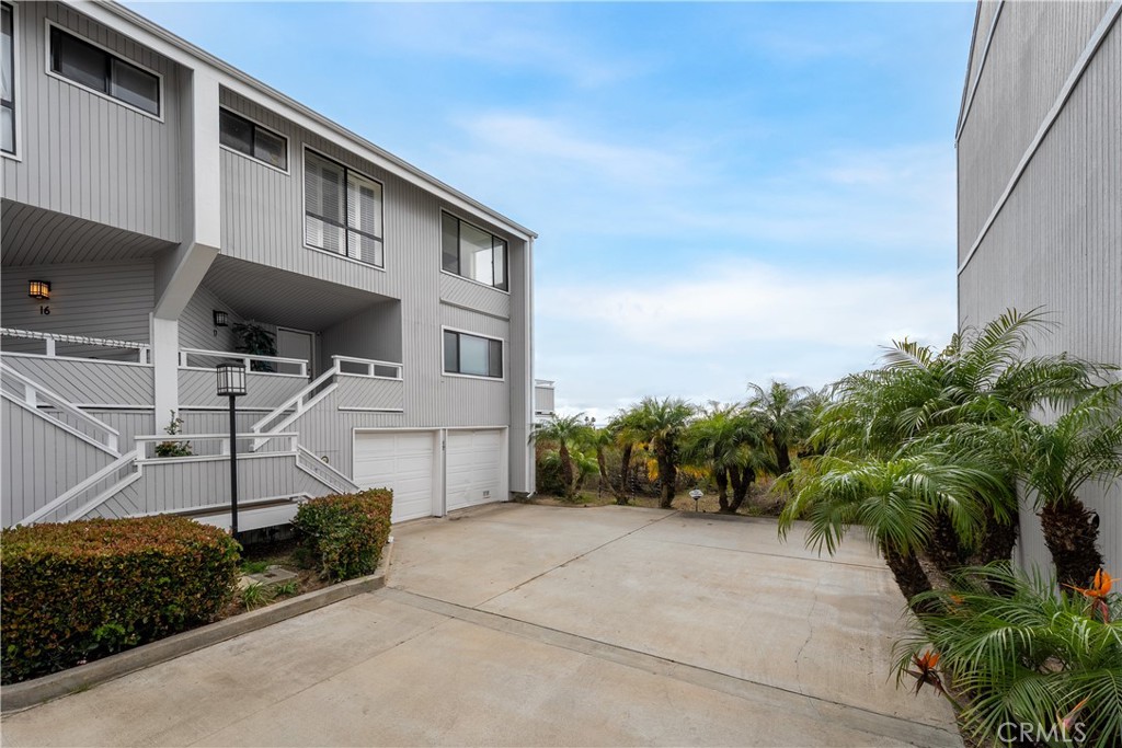 MLS #OC25258782 image #44