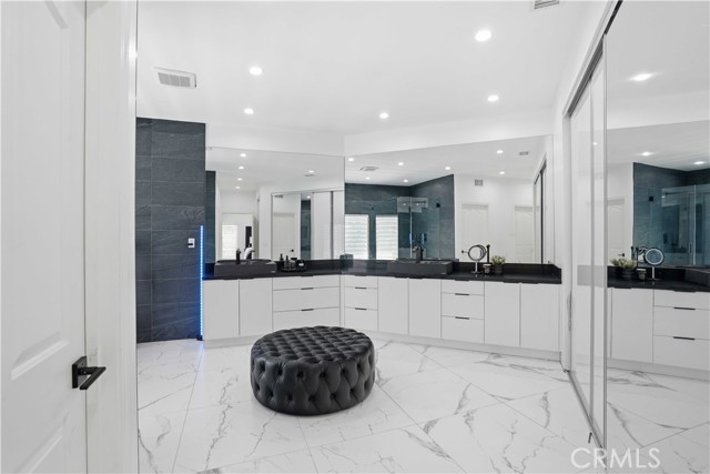 Detail Gallery Image 37 of 56 For 7600 Southby, West Hills,  CA 91304 - 5 Beds | 5 Baths