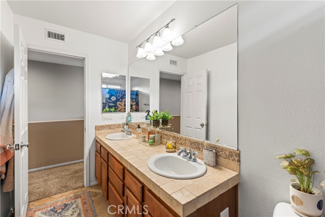 Detail Gallery Image 47 of 71 For 1357 Onyx Cir, Corona,  CA 92882 - 5 Beds | 4 Baths