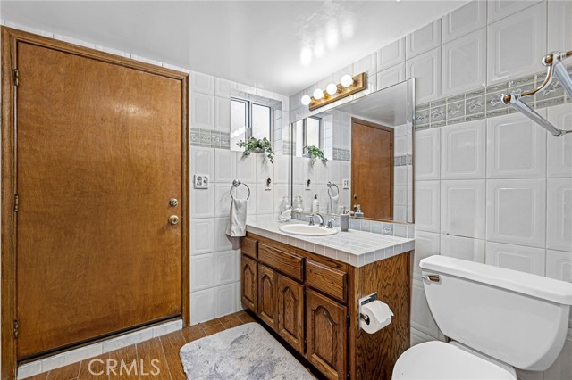 Image 35 of 75 For 1146 Sandhurst Lane