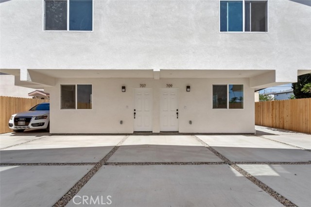 Detail Gallery Image 23 of 45 For 703 W 80th St, Los Angeles,  CA 90044 - 4 Beds | 4 Baths