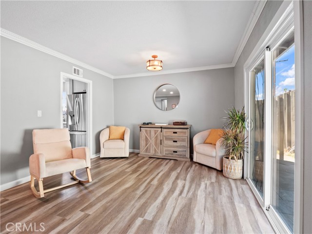 896 Moffatt Circle, Simi Valley CA: https://media.crmls.org/medias/6abe5580-54c0-4ad4-b6db-fc0ae6238704.jpg