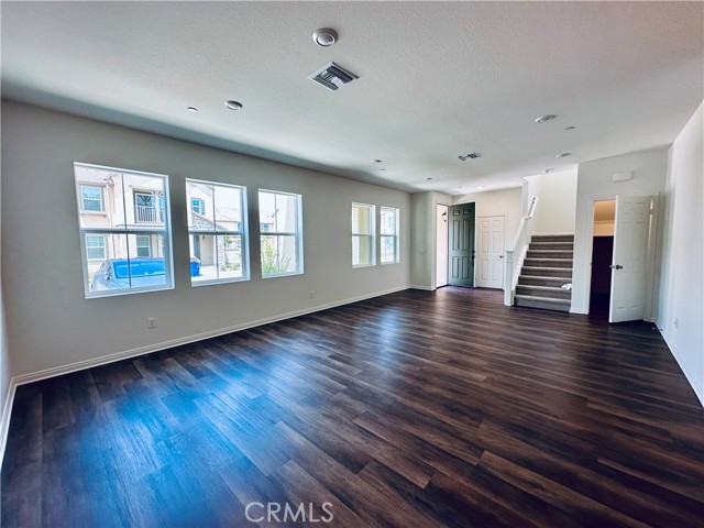 4255 S Hermosa Paseo, Ontario CA: https://media.crmls.org/medias/6abe7691-a9b3-4f05-b295-8817c698f469.jpg