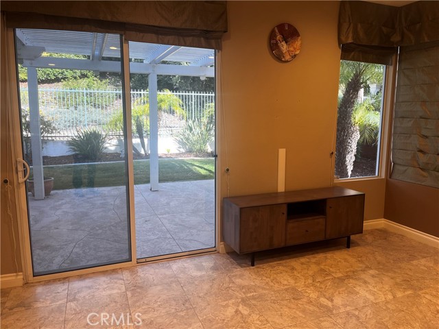 29 Del Padre, Lake Forest CA: https://media.crmls.org/medias/6abe93a8-9871-46a4-825b-b7599b05e440.jpg