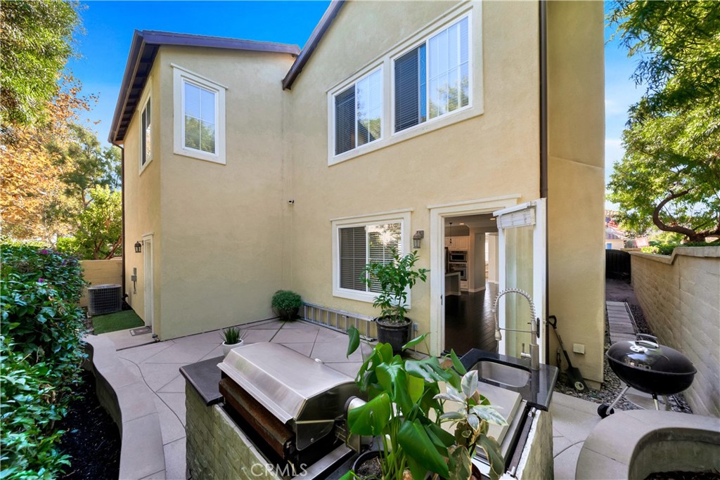 MLS #OC25252781 image #24