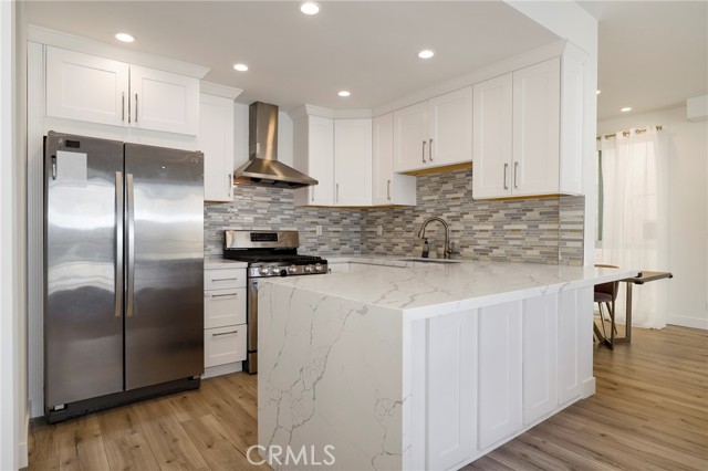 Detail Gallery Image 7 of 25 For 11723 Goshen Ave #103,  Los Angeles,  CA 90049 - 3 Beds | 2 Baths