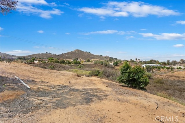 20061 Lounsberry Road, Perris CA: https://media.crmls.org/medias/6ac1129b-ca33-46a4-aaf3-7f8ccc58132e.jpg