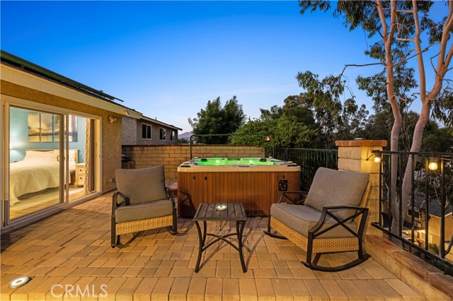 21742 Grovepark Drive, Saugus CA: https://media.crmls.org/medias/6ac153f5-32da-4333-9d97-f5cf22b9c260.jpg