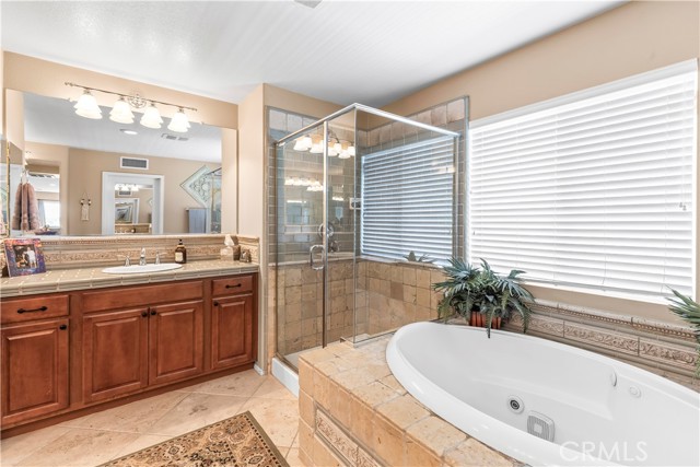 Detail Gallery Image 38 of 71 For 1357 Onyx Cir, Corona,  CA 92882 - 5 Beds | 4 Baths