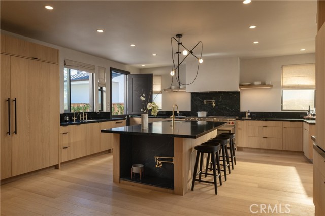 Detail Gallery Image 12 of 57 For 2212 Cliff Dr, Newport Beach,  CA 92663 - 5 Beds | 5/1 Baths