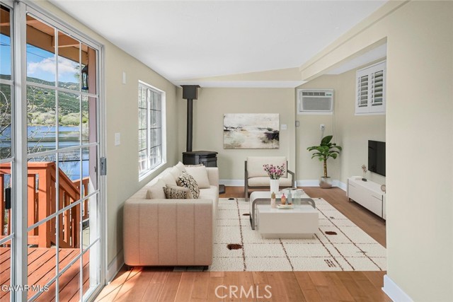 Detail Gallery Image 5 of 33 For 17743 Elizabeth Lake, Lake Hughes,  CA 93532 - 1 Beds | 1 Baths