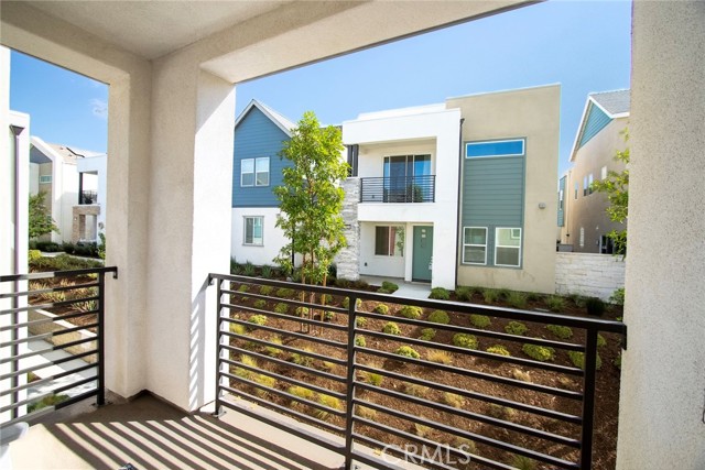 27136 Purple Sage Court, Valencia CA: https://media.crmls.org/medias/6ac289ed-576f-421c-bff9-8173293907f9.jpg