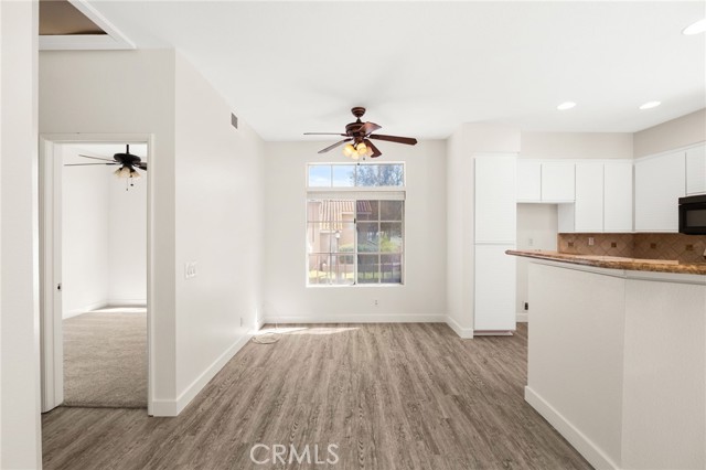 Image 8 of 35 For 8215 White Oak  19