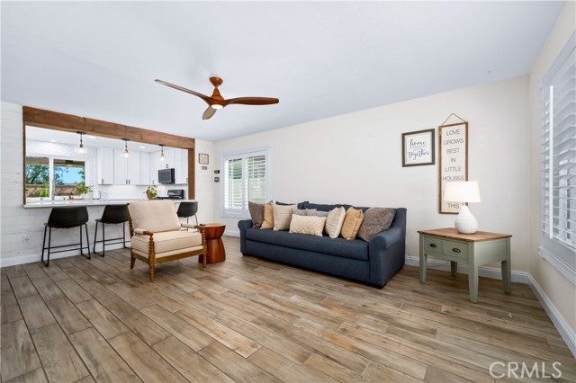 33037 Paterno Street, Temecula CA: https://media.crmls.org/medias/6ac4ae4f-3102-42e9-a368-fa3ae5ccce36.jpg