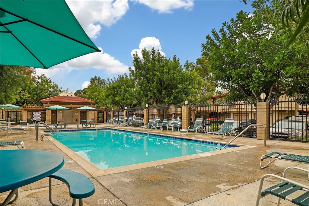 25275 Oak Canyon Lane 6, Lake Forest, CA 92630