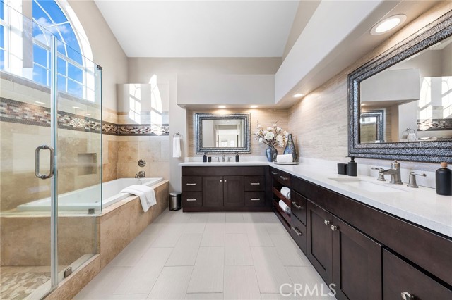 2712 N Roxbury Street, Orange CA: https://media.crmls.org/medias/6ac58242-d408-4b84-b67e-423322d1e4ac.jpg