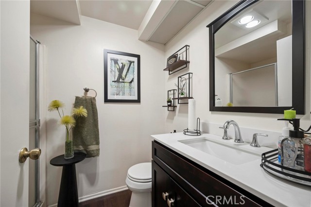 Detail Gallery Image 19 of 34 For 4634 Don Lorenzo Dr a,  Los Angeles,  CA 90008 - 3 Beds | 2/1 Baths