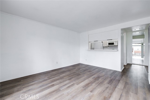 Detail Gallery Image 10 of 29 For 215 Wichita Ave #501,  Huntington Beach,  CA 92648 - 1 Beds | 1 Baths