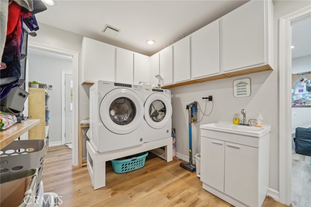 7906 Appaloosa Court, Rancho Cucamonga CA: https://media.crmls.org/medias/6ac7420f-e65b-4197-901f-b84314b177d2.jpg