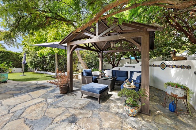 490 Agate, Laguna Beach CA: https://media.crmls.org/medias/6ac7af35-035d-4a17-890a-57d7961bab09.jpg