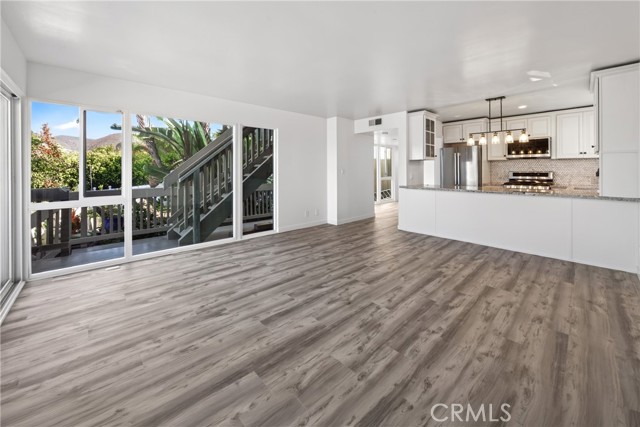 Front Image Thumbnail for CRLG26162126