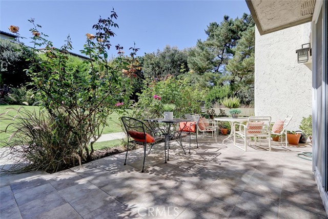 89 Aspen Way, Rolling Hills Estates, California 90274, 2 Bedrooms Bedrooms, ,1 BathroomBathrooms,Residential,Sold,Aspen,SB21211759