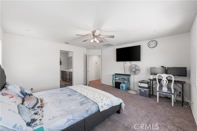 2436 Lugar Bonito Court, Rosamond CA: https://media.crmls.org/medias/6ac826b0-40d6-4e6a-90da-95fe599120a1.jpg