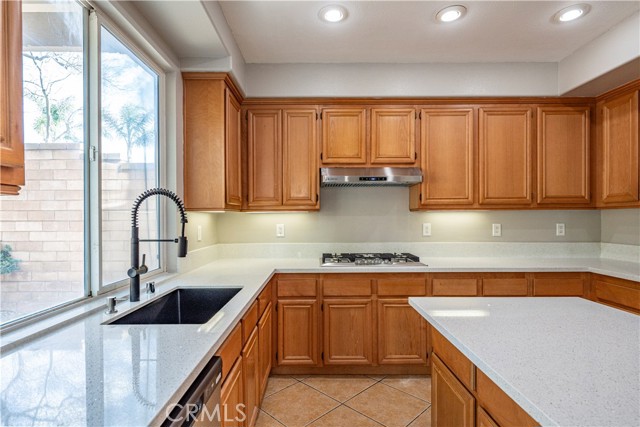 Detail Gallery Image 22 of 49 For 16498 Medinah, Fontana,  CA 92336 - 4 Beds | 2/1 Baths