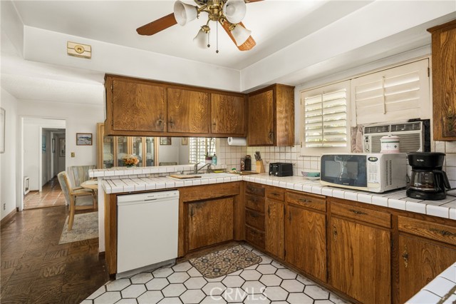 Detail Gallery Image 19 of 37 For 13382 Mount Hood Dr, North Tustin,  CA 92705 - 4 Beds | 3 Baths