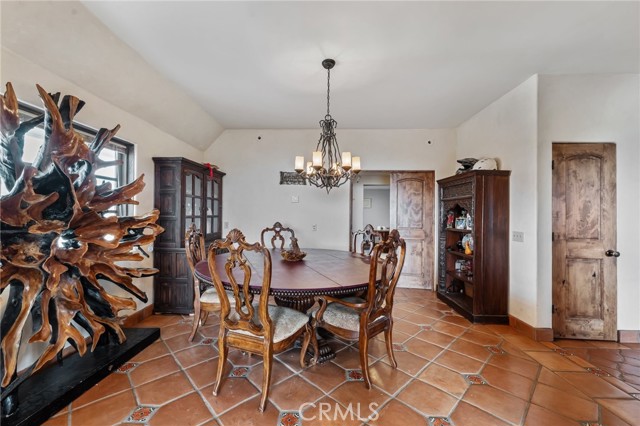 9075 Mesa Vista Street, Apple Valley CA: https://media.crmls.org/medias/6ac92517-a7e5-4004-82cf-d0084db3bf6a.jpg