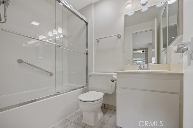 Detail Gallery Image 30 of 41 For 22810 Rio Chico Dr, Valencia,  CA 91354 - 4 Beds | 3 Baths