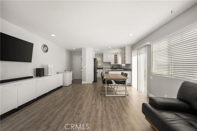 Detail Gallery Image 12 of 36 For 418 E Olive #B, Monrovia,  CA 91016 - 3 Beds | 2/1 Baths