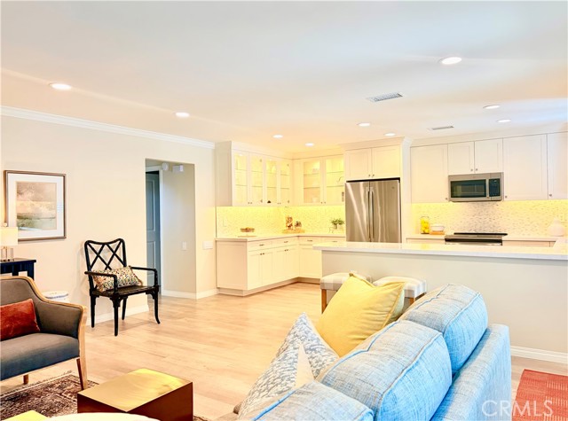 Detail Gallery Image 8 of 21 For 13360 Del Monte Dr., M15-2c, Seal Beach,  CA 90740 - 2 Beds | 2 Baths