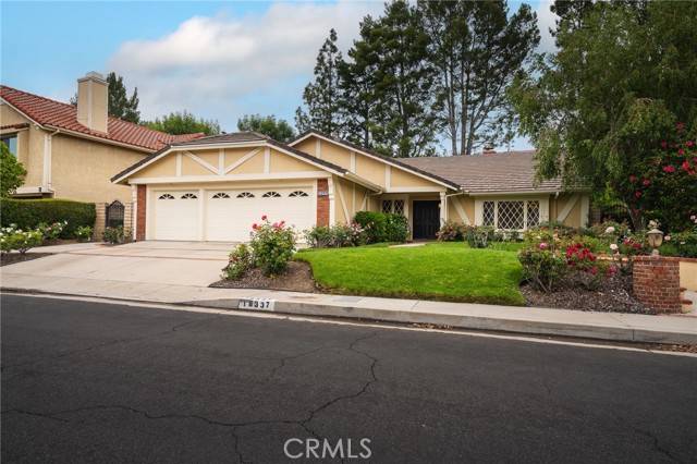 Detail Gallery Image 1 of 46 For 18337 Chatham Ln, Porter Ranch,  CA 91326 - 4 Beds | 2/1 Baths