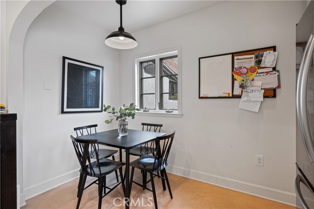 Detail Gallery Image 14 of 38 For 5022 E Broadway, Long Beach,  CA 90803 - 2 Beds | 2 Baths