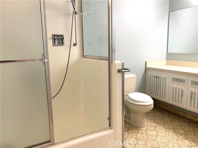 Detail Gallery Image 7 of 15 For 1300 Knollwood Rd., M4-41i, Seal Beach,  CA 90740 - 1 Beds | 1 Baths