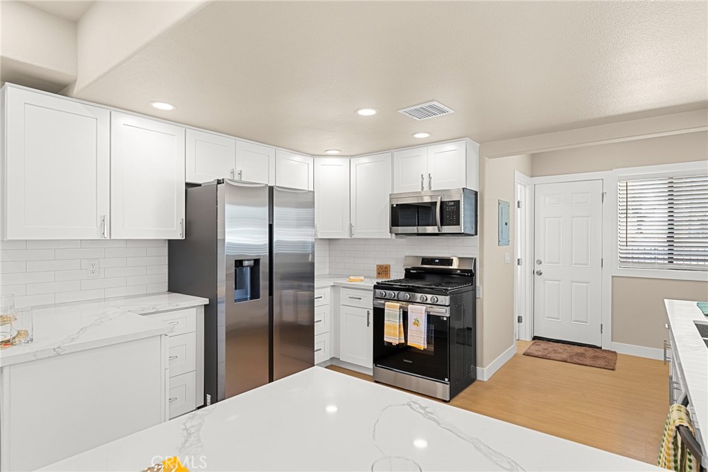 MLS #IV25219801 image #14